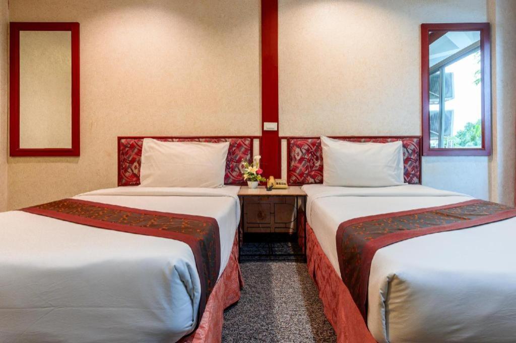 Beverly Hill Park Hotel Nakhon Sawan Eksteriør bilde